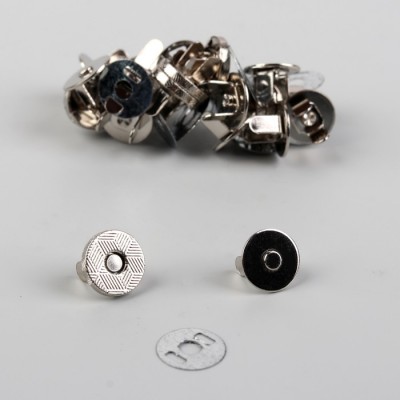 Кнопка магнитная, цвет серебро, диам. 10 мм, толщ. (общая) 2 мм